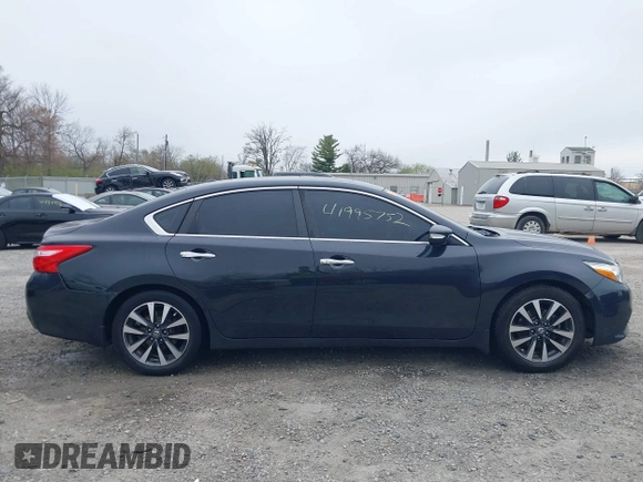 2017 Nissan Altima S z VIN 1N4AL3AP5HC134589, wystawiony jako IAAI lot #41995752 z przebiegiem 84 568 mil mil oraz . Historia ofert i sprzedaży dostępna na DreamBid. Obrazek 13.