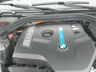 2019 BMW 5 Series 530e with VIN WBAJA9C58KB389357, listed as a IAAI auction lot 42956477 with 60,507 mi miles and . Bid and sale history available at DreamBid. Image 20.