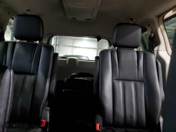 2014 Chrysler Town & Country Touring with VIN 2C4RC1BG5ER236297, listed as a Copart auction lot 84155964 with 146,840 mi miles and Salvage Title. Bid and sale history available at carsss.com. Image 10.
