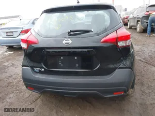 2019 Nissan Kicks SR with VIN 3N1CP5CUXKL529095, listed as a IAAI auction lot 41647297 with 85,875 mi miles. Bid and sale history available at carsss.com. Image 17.