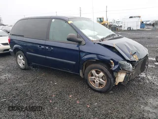 2005 Dodge Caravan SXT with VIN 1D4GP45R45B159286, listed as a IAAI auction lot 41688841 with 198,543 mi miles. Bid and sale history available at carsss.com. Image 1.