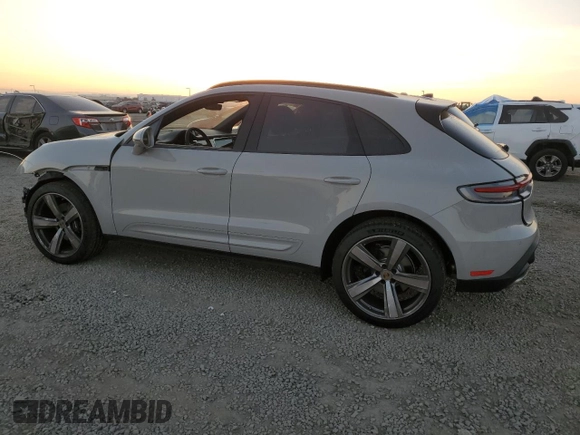 2025 Porsche Macan with VIN WP1AA2A53SLB01654, listed as a Copart auction lot 85136994 with 1,185 mi miles and Salvage title. Bid and sale history available at DreamBid. Image 2.