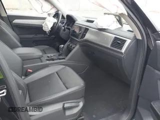 2019 Volkswagen Atlas SE with VIN 1V2LR2CA9KC540062, listed as a IAAI auction lot 41214176 with 78,977 mi miles and . Bid and sale history available at DreamBid. Image 5.