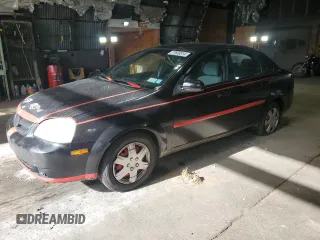 2008 Suzuki Forenza z VIN KL5JD56Z98K859749, wystawiony jako Copart lot #77630514 z przebiegiem 202 609 mil mil oraz Szkody całkowita. Historia ofert i sprzedaży dostępna na DreamBid. Obrazek 1.