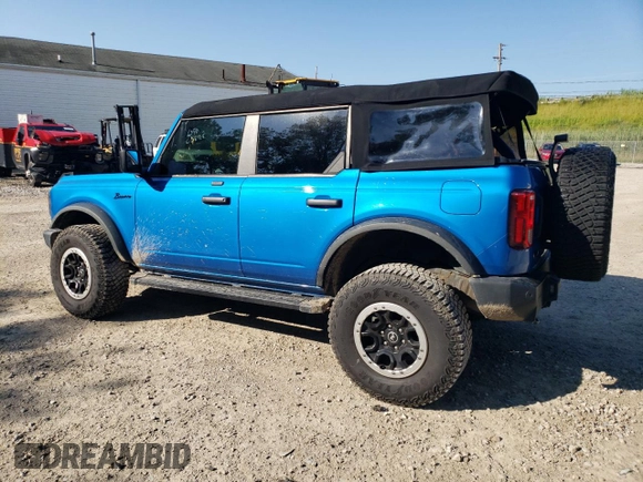 2021 Ford Bronco z VIN 1FMDE5BH2MLA73700, wystawiony jako Copart lot #63024595 z przebiegiem 63 174 mil mil oraz Szkoda całkowita • Salvage title. Historia ofert i sprzedaży dostępna na DreamBid. Obrazek 2.