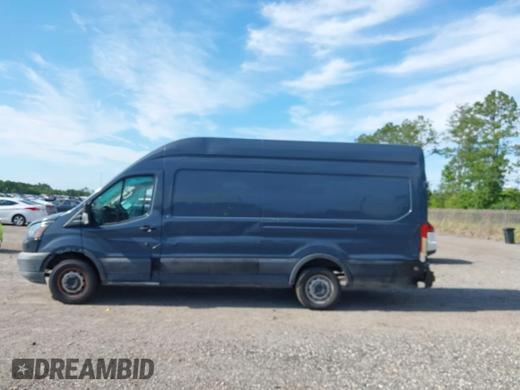 2019 Ford Transit z VIN 1FTYR3XM6KKB28883, wystawiony jako IAAI lot #42578545 z przebiegiem 107 204 mil mil oraz . Historia ofert i sprzedaży dostępna na DreamBid. Obrazek 14.
