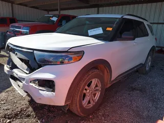 2020 Ford Explorer XLT with VIN 1FMSK7DHXLGC79864, listed as a IAAI auction lot 41382534 with 138,183 mi miles. Bid and sale history available at carsss.com. Image 18.