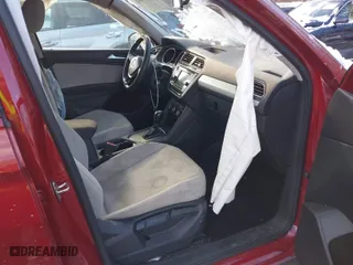 2019 Volkswagen Tiguan S with VIN 3VV1B7AX6KM075645, listed as a IAAI auction lot 41271492 with 73,663 mi miles. Bid and sale history available at carsss.com. Image 5.