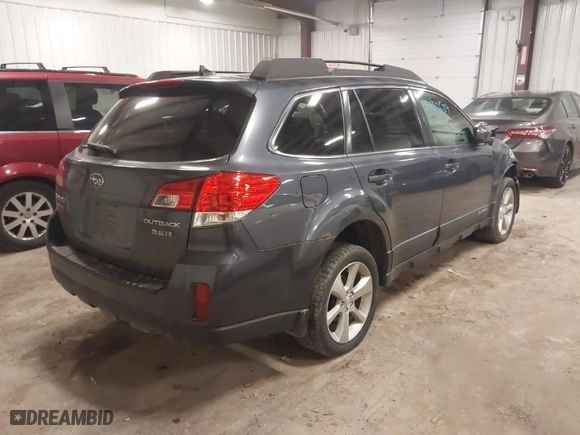 2014 Subaru Outback 3.6R Limited with VIN 4S4BRDMC1E2307307, listed as a IAAI auction lot 41812689 with 222,205 mi miles. Bid and sale history available at carsss.com. Image 4.