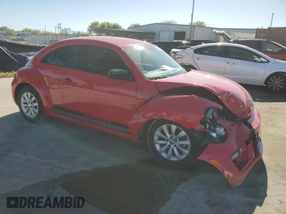 2017 Volkswagen Beetle Fleet z VIN 3VWF17AT0HM611256, wystawiony jako Copart lot #48166215 z przebiegiem 93 060 mil mil oraz Szkoda całkowita • Salvage title. Historia ofert i sprzedaży dostępna na DreamBid. Obrazek 4.