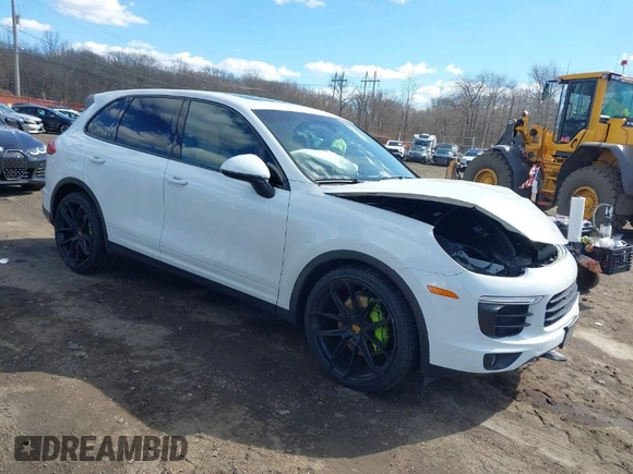 2016 Porsche Cayenne with VIN WP1AA2A26GLA02503, listed as a IAAI auction lot 41684700 with 90,495 mi miles. Bid and sale history available at carsss.com. Image 1.