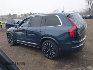 2025 Volvo XC90 with VIN YV4062PG4S1370195, listed as a IAAI auction lot 41912433 with 31 mi miles and . Bid and sale history available at DreamBid. Image 14.