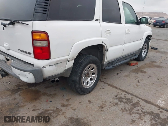 2002 Chevrolet Tahoe Z71 with VIN 1GNEK13Z22R303223, listed as a IAAI auction lot 41527148 with 211,835 mi miles. Bid and sale history available at carsss.com. Image 18.