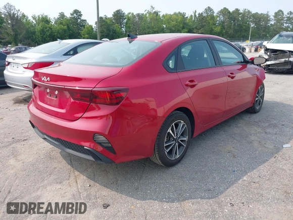 2023 Kia Forte LXS z VIN 3KPF24AD2PE590555, wystawiony jako IAAI lot #42395185 z przebiegiem 57 678 mil mil oraz . Historia ofert i sprzedaży dostępna na DreamBid. Obrazek 4.
