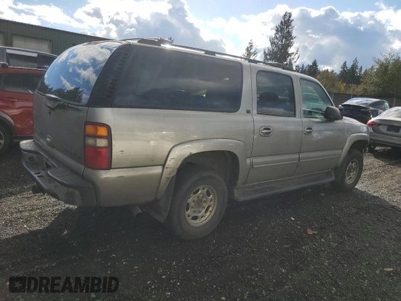 2003 Chevrolet Suburban LT with VIN 3GNGK26U73G173374, listed as a Copart auction lot 76328004 with 170,666 mi miles and Salvage Title. Bid and sale history available at carsss.com. Image 3.