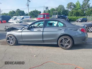 2018 Mercedes-Benz C 43 AMG z VIN 55SWF6EB8JU271525, wystawiony jako IAAI lot #42145113 z przebiegiem 58 082 mil mil oraz . Historia ofert i sprzedaży dostępna na DreamBid. Obrazek 14.