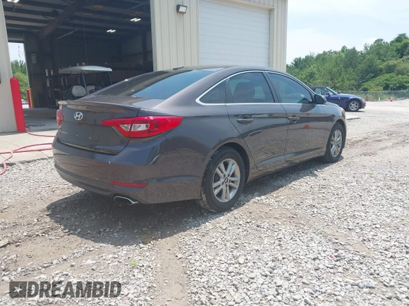 2016 Hyundai Sonata SE z VIN 5NPE24AF6GH276416, wystawiony jako IAAI lot #42483029 z przebiegiem 91 631 mil mil oraz . Historia ofert i sprzedaży dostępna na DreamBid. Obrazek 4.