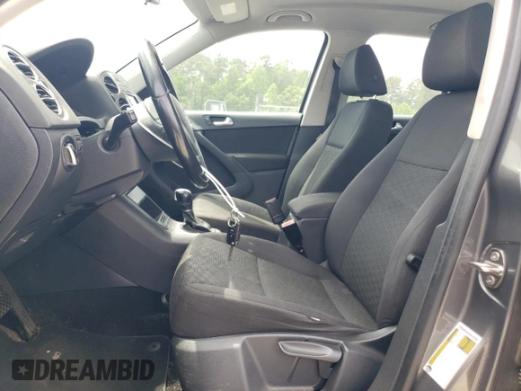 2015 Volkswagen Tiguan R-Line with VIN WVGAV7AXXFW536806, listed as a Copart auction lot 56433075 with 151,143 mi miles and Clean Title. Bid and sale history available at DreamBid. Image 7.