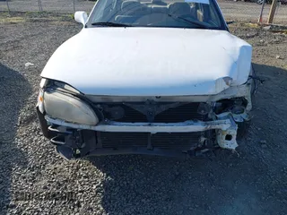 1995 Toyota Camry LE z VIN JT2SK12E5S0332027, wystawiony jako IAAI lot #42078977 z przebiegiem 128 929 mil mil oraz . Historia ofert i sprzedaży dostępna na DreamBid. Obrazek 6.