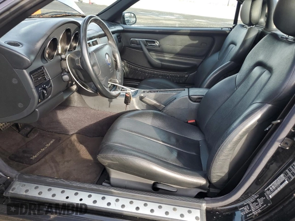 1999 Mercedes-Benz SLK 230/320 z VIN WDBKK47F7XF142078, wystawiony jako Copart lot #43598095 z przebiegiem 61 995 mil mil oraz Szkoda całkowita • Salvage title. Historia ofert i sprzedaży dostępna na DreamBid. Obrazek 7.