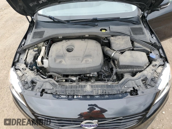 2018 Volvo S60 Dynamic z VIN YV126MFL8J2456490, wystawiony jako Copart lot #56557475 z przebiegiem 70 224 mil mil oraz Szkoda całkowita • Salvage title. Historia ofert i sprzedaży dostępna na DreamBid. Obrazek 11.