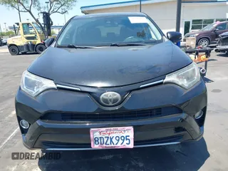 2018 Toyota RAV4 XLE z VIN 2T3WFREV1JW450514, wystawiony jako IAAI lot #42291018 z przebiegiem 89 370 mil mil oraz . Historia ofert i sprzedaży dostępna na DreamBid. Obrazek 13.