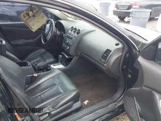 2009 Nissan Altima S z VIN 1N4AL21E19C117041, wystawiony jako IAAI lot #42251056 z przebiegiem Nie podano mil oraz . Historia ofert i sprzedaży dostępna na DreamBid. Obrazek 5.