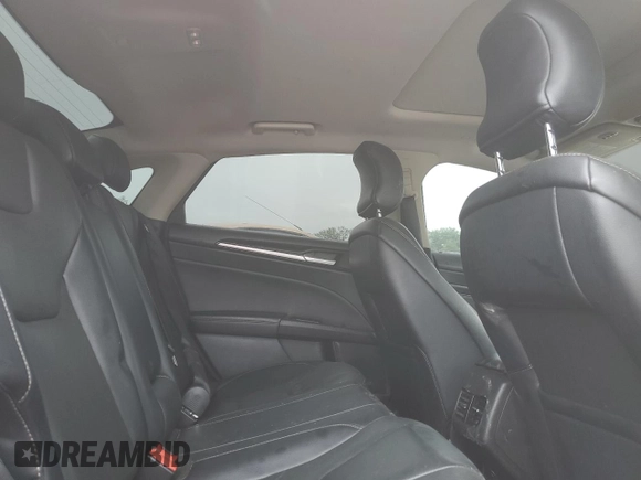 2019 Ford Fusion Titanium with VIN 3FA6P0RU5KR179916, listed as a Copart auction lot 58552525 with 110,035 mi miles and Clean title. Bid and sale history available at DreamBid. Image 10.