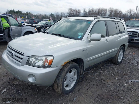 2004 Toyota Highlander with VIN JTEEP21A640034918, listed as a IAAI auction lot 41854941 with 198,597 mi miles. Bid and sale history available at carsss.com. Image 2.