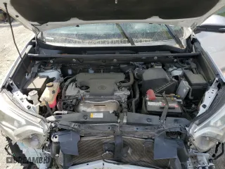 2018 Toyota RAV4 SE with VIN 2T3JFREV3JW706033, listed as a Copart auction lot 48203755 with 147,413 mi miles and Salvage Title. Bid and sale history available at carsss.com. Image 12.