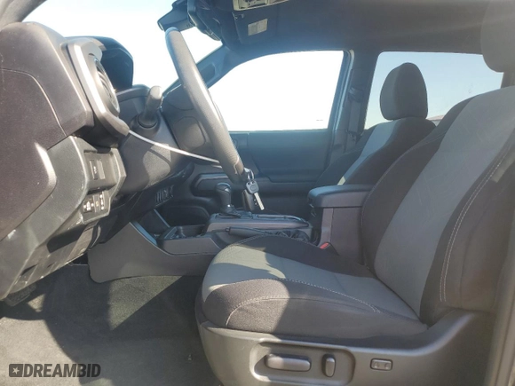2020 Toyota Tacoma 4WD SR5 with VIN 3TMCZ5AN9LM302379, listed as a Copart auction lot 46530975 with 30,558 mi miles and Salvage Title. Bid and sale history available at carsss.com. Image 7.