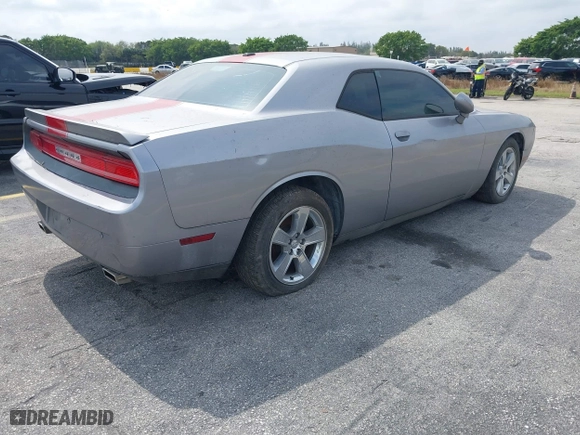 2013 Dodge Challenger SXT with VIN 2C3CDYAG7DH611273, listed as a IAAI auction lot 41638740 with 1 mi miles. Bid and sale history available at carsss.com. Image 4.