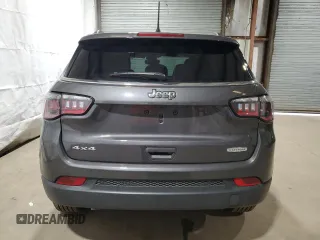 2024 Jeep Compass Latitude z VIN 3C4NJDBN3RT120345, wystawiony jako Copart lot #45423375 z przebiegiem 985 mil mil oraz Czysty tytuł • Clean title. Historia ofert i sprzedaży dostępna na DreamBid. Obrazek 6.