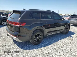 2024 Volkswagen Atlas Peak Edition SE z VIN 1V2CR2CAXRC568110, wystawiony jako Copart lot #48893395 z przebiegiem 10 441 mil mil oraz Nie do naprawy • Non repairable. Historia ofert i sprzedaży dostępna na DreamBid. Obrazek 3.