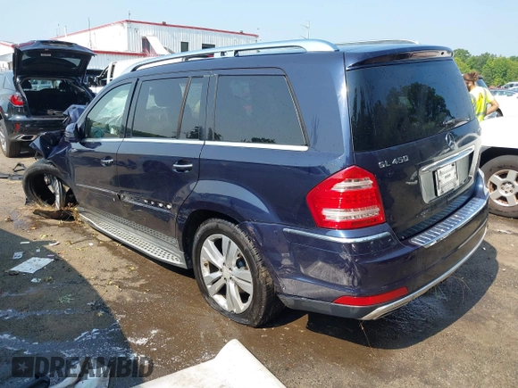 2011 Mercedes-Benz GL-Class GL 450 with VIN 4JGBF7BE8BA627367, listed as a IAAI auction lot 39992230 with 153,606 mi miles. Bid and sale history available at carsss.com. Image 3.