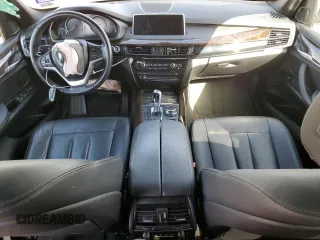 2017 BMW X5 xDrive35i z VIN 5UXKR0C32H0X77276, wystawiony jako Copart lot #48531545 z przebiegiem Nie podano mil oraz Szkoda całkowita • Salvage title. Historia ofert i sprzedaży dostępna na DreamBid. Obrazek 8.