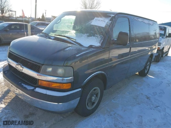 2004 Chevrolet Express Cargo Van with VIN 1GCFG15X041126375, listed as a IAAI auction lot 41413032 with 154,523 mi miles. Bid and sale history available at carsss.com. Image 2.