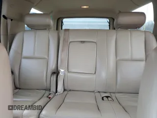 2007 GMC Yukon XL SLT z VIN 1GKFK16357J241184, wystawiony jako Copart lot #84410404 z przebiegiem Nie podano mil oraz Czysty tytuł • Clean title. Historia ofert i sprzedaży dostępna na DreamBid. Obrazek 10.