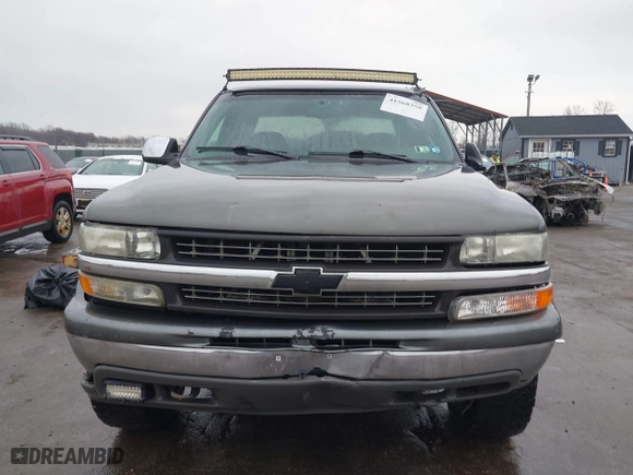 2000 Chevrolet Silverado 1500 LS with VIN 1GCEK19T6YE274790, listed as a IAAI auction lot 41560358 with 244,940 mi miles. Bid and sale history available at carsss.com. Image 11.
