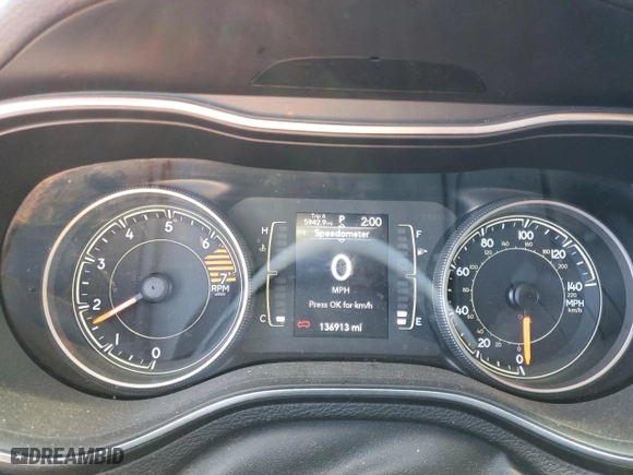 2019 Jeep Cherokee Latitude Plus with VIN 1C4PJLLB8KD154199, listed as a Copart auction lot 87306894 with 136,913 mi miles and Salvage Title. Bid and sale history available at carsss.com. Image 9.