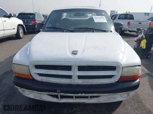 2000 Dodge Dakota Sport with VIN 1B7GL2AN8YS654014, listed as a IAAI auction lot 41470554 with 181,931 mi miles. Bid and sale history available at carsss.com. Image 6.