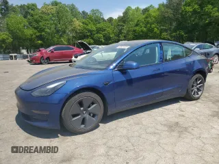 2021 Tesla Model 3 Standard Range Plus z VIN 5YJ3E1EA9MF867426, wystawiony jako Copart lot #53621505 z przebiegiem 48 194 mil mil oraz Szkody całkowita. Historia ofert i sprzedaży dostępna na DreamBid. Obrazek 1.