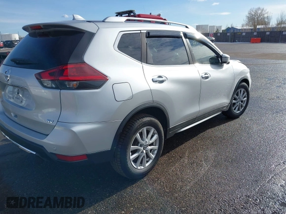 2020 Nissan Rogue SV with VIN KNMAT2MT4LP535422, listed as a IAAI auction lot 41068927 with 190,525 mi miles and . Bid and sale history available at DreamBid. Image 4.