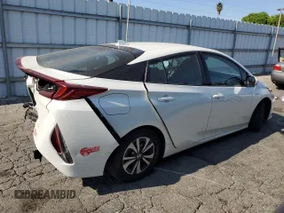 2017 Toyota Prius Plus with VIN JTDKARFP2H3060970, listed as a Copart auction lot 66115595 with 98,235 mi miles and Salvage title. Bid and sale history available at DreamBid. Image 3.