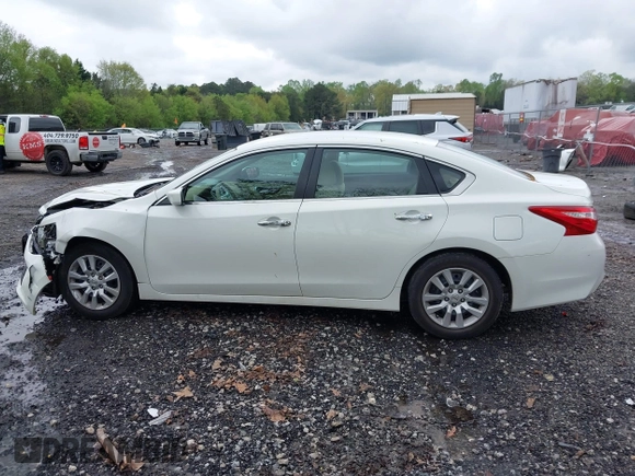 2016 Nissan Altima SR with VIN 1N4AL3AP7GC205080, listed as a IAAI auction lot 41974212 with 61,858 mi miles and . Bid and sale history available at DreamBid. Image 14.
