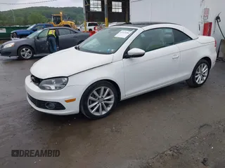 2012 Volkswagen Eos Komfort с VIN WVWBW7AH0CV004383, выставлен на аукционе IAAI как лот 42313494 с пробегом 121 597 миль миль и . История ставок и продаж доступна на DreamBid. Изображение 17.