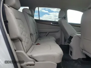 2024 Volkswagen Atlas SE z VIN 1V2HR2CA0RC607843, wystawiony jako Copart lot #53582965 z przebiegiem 10 417 mil mil oraz Szkoda całkowita • Salvage title. Historia ofert i sprzedaży dostępna na DreamBid. Obrazek 11.