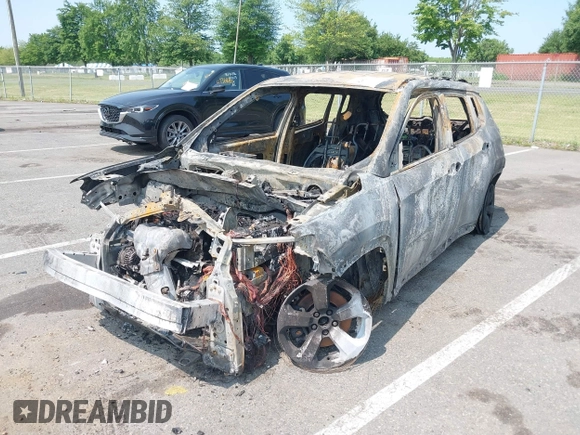 2019 Jeep Compass Altitude z VIN 3C4NJDBB7KT686116, wystawiony jako IAAI lot #42420183 z przebiegiem Nie podano mil oraz . Historia ofert i sprzedaży dostępna na DreamBid. Obrazek 16.