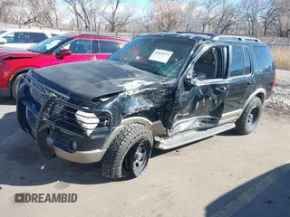 2002 Ford Explorer Eddie Bauer z VIN 1FMDU74W82ZC83464, wystawiony jako IAAI lot #41652672 z przebiegiem 145 151 mil mil oraz . Historia ofert i sprzedaży dostępna na DreamBid. Obrazek 17.