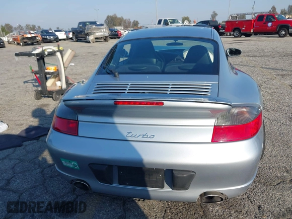 2002 Porsche 911 Carrera S with VIN WP0AB29982S687165, listed as a IAAI auction lot 41462140 with 18,292 mi miles. Bid and sale history available at carsss.com. Image 16.